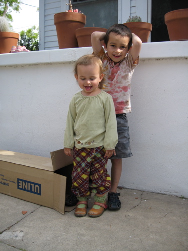 2kids1box.jpg