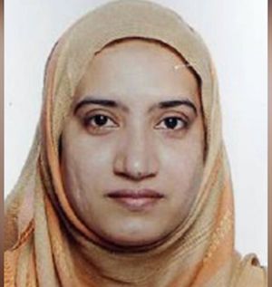 ht_tashfeen_malik_float_jc_151204_12x5_1600.jpg